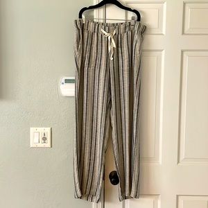 Caslon Pants from Nordstrom  Petite size M 55% Linen 45% Rayon